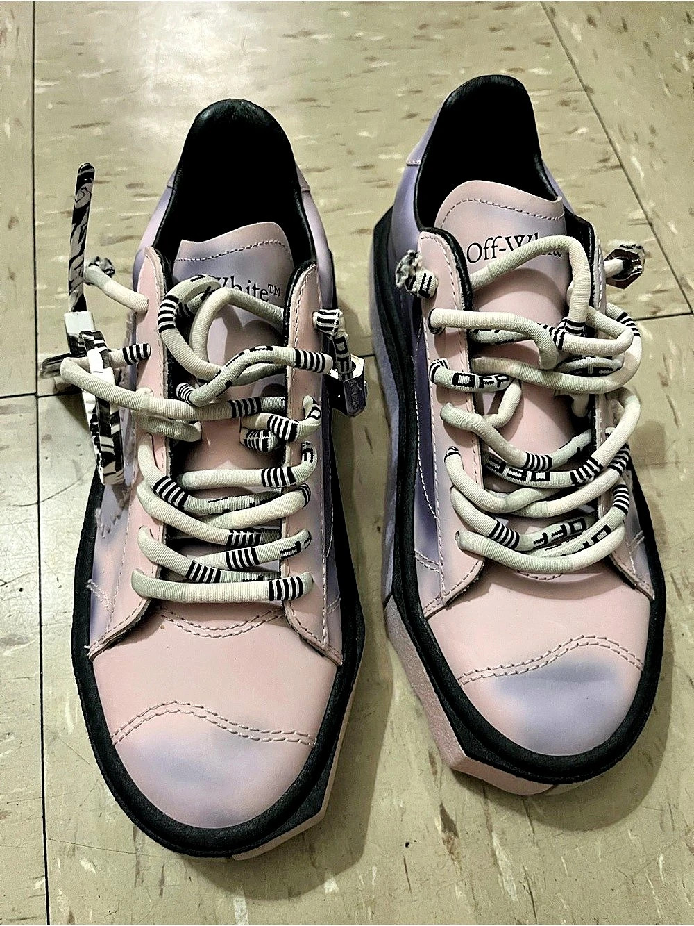 Off-White Out Of Office Sneakers Pink & Black Like New